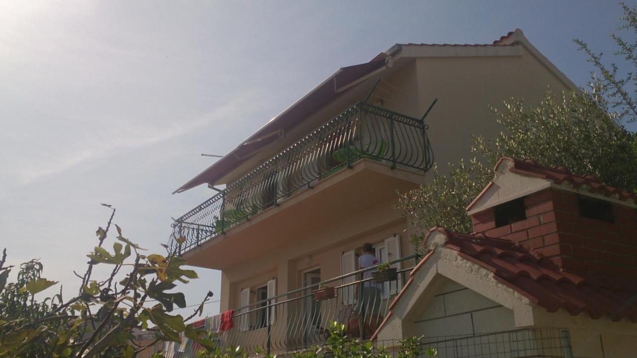 Apartments Toni Trogir Room photo